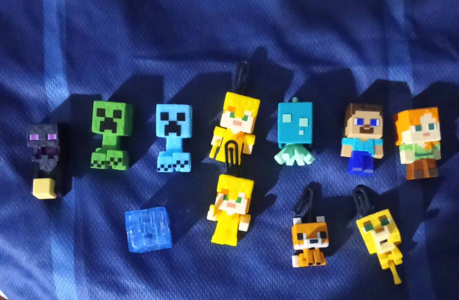 Miniaturas Minecraft colección Kinder joy